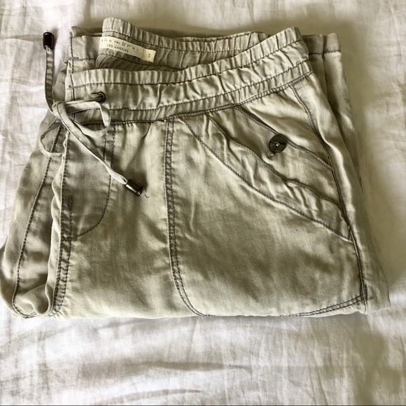 Drawstring pants - Picture 2 of 3